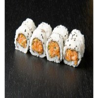 spicy salmón roll